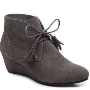 Crown Vintage Spark Wedge Bootie in Size 7.5M